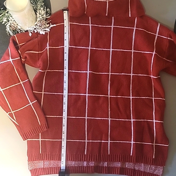 🍁KIRUNDO SWEATER! - Picture 8 of 8